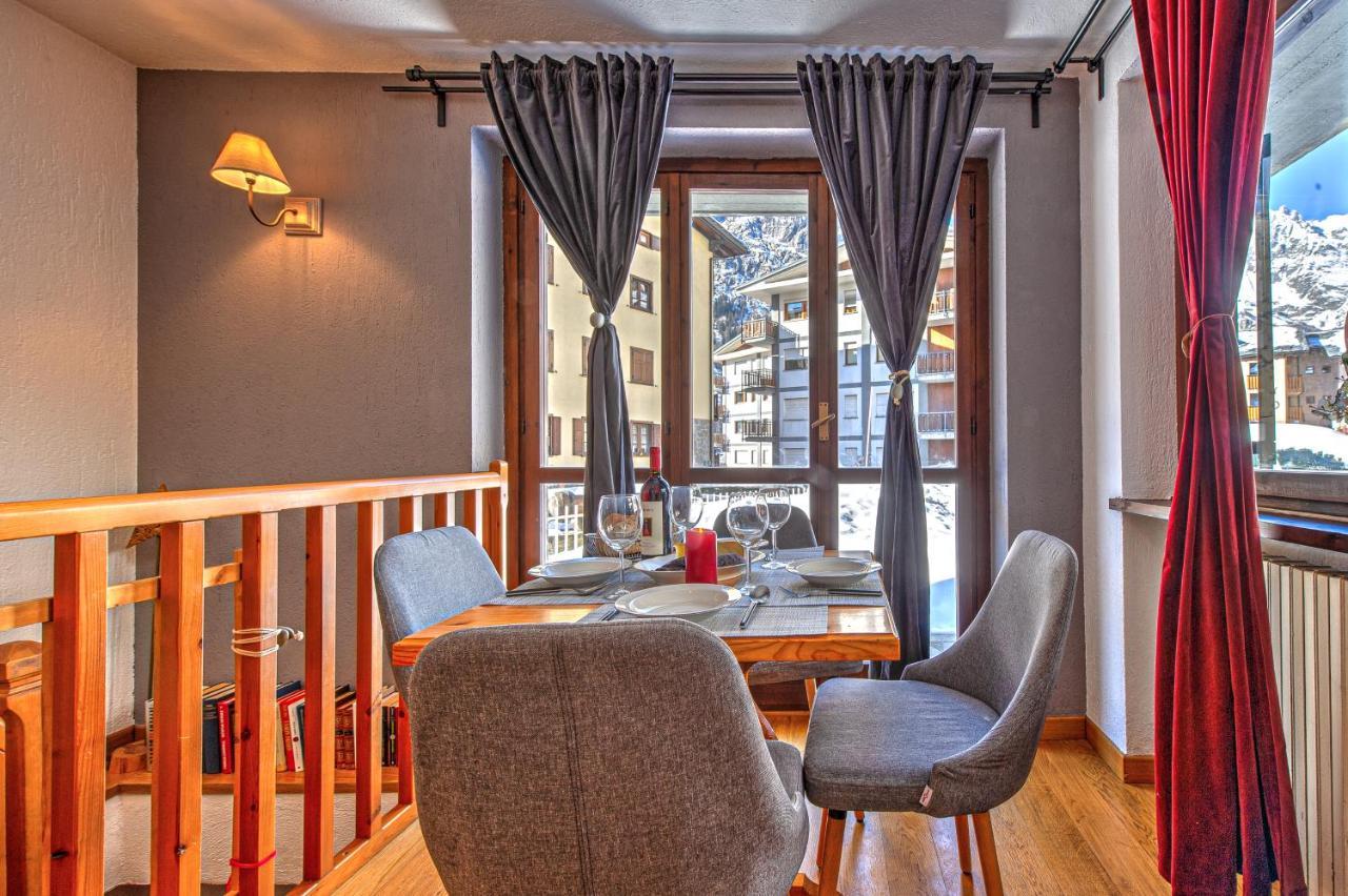 Appartamento Casa Julie - Accogliente Rifugio Nella Quiete - Cour 0157 Courmayeur Esterno foto