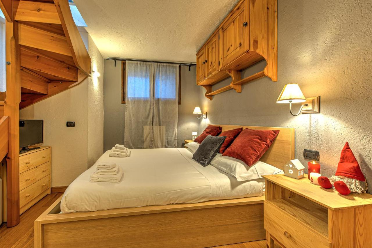 Appartamento Casa Julie - Accogliente Rifugio Nella Quiete - Cour 0157 Courmayeur Esterno foto