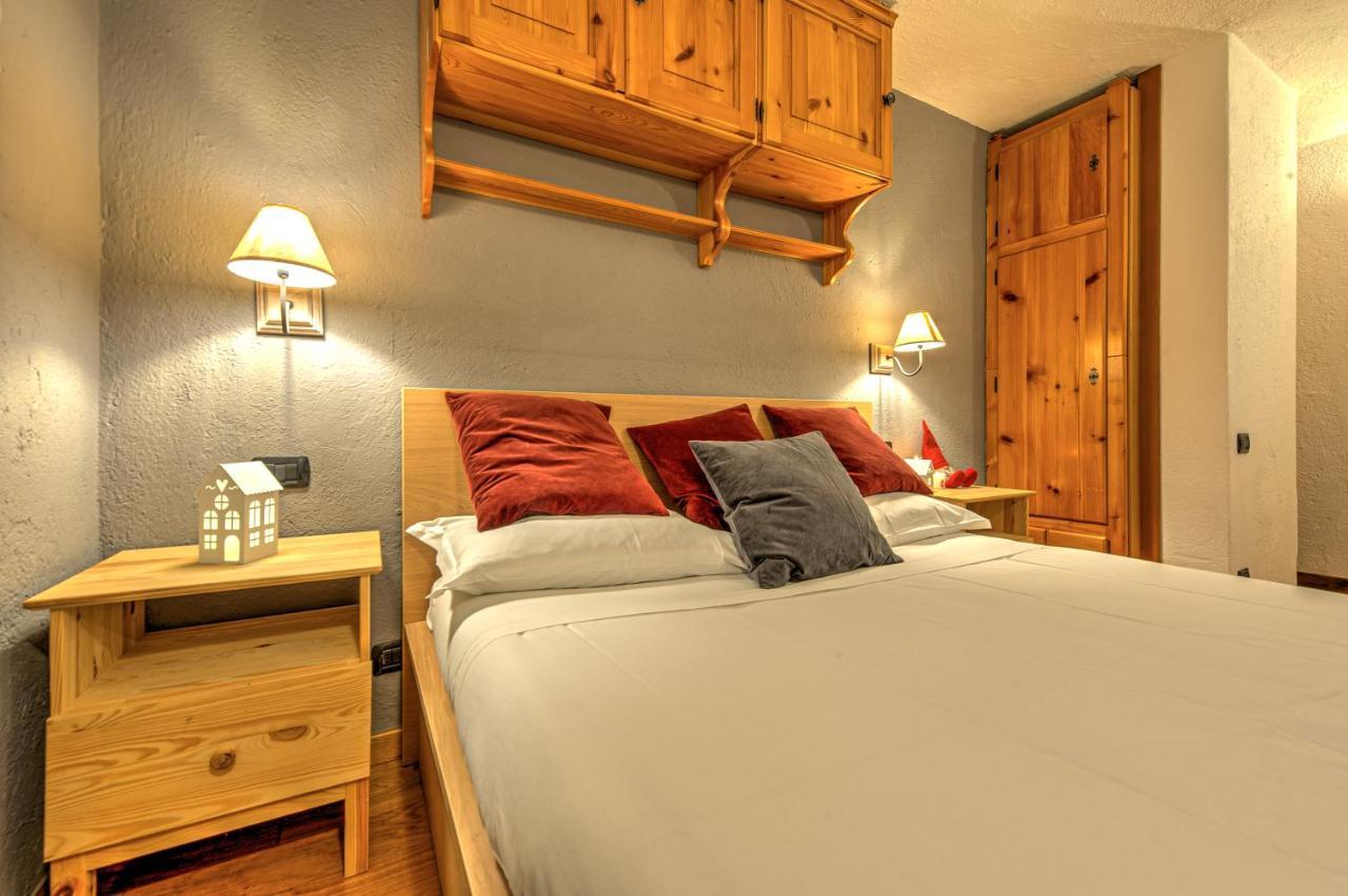 Appartamento Casa Julie - Accogliente Rifugio Nella Quiete - Cour 0157 Courmayeur Esterno foto